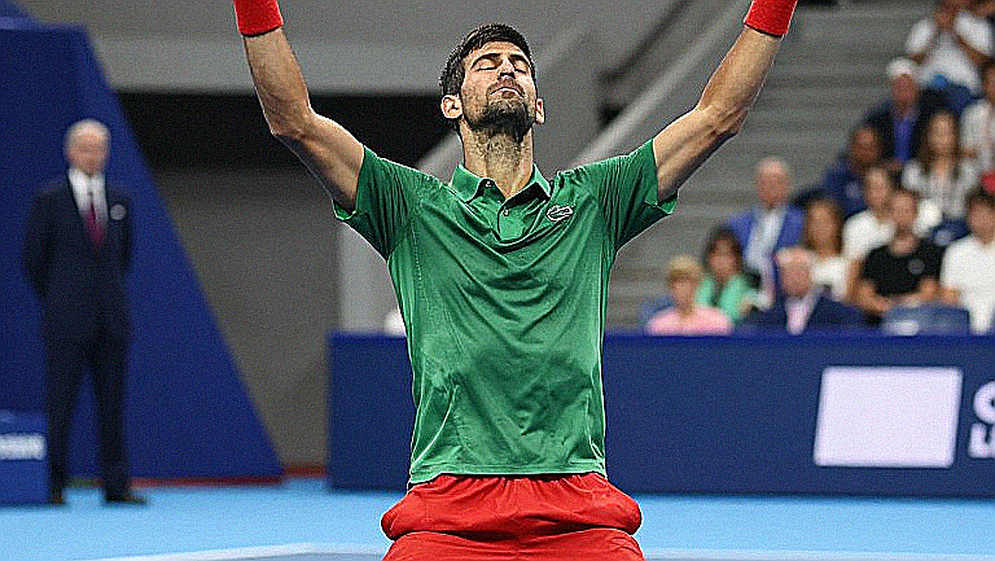 Noskova rút khỏi Wuhan vì chấn thương bắp chân trái: một suất bye đổi chủ, một tấm vé Finals, và khoảng trống không ai lấp được