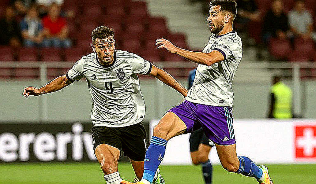 Nhật Bản 3-1 Uruguay: Hai bàn ở phút bù giờ và khoảng cách giữa tỷ số với sự thật Nhật Bản 3-1 Uruguay: Hai bàn ở phút bù giờ và khoảng cách giữa tỷ số với sự thật