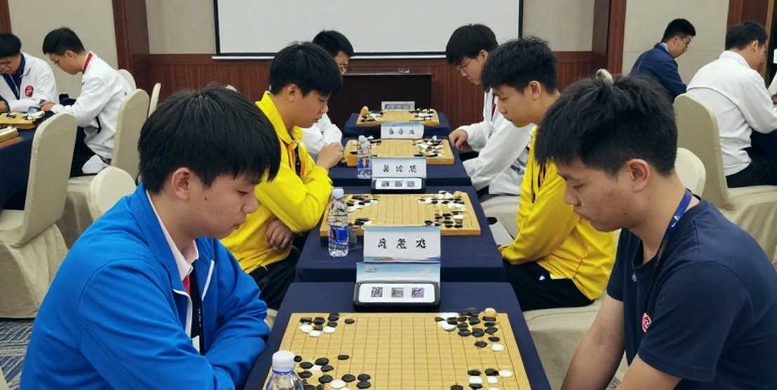 Gambit Scotch 5.e5: Hình học của một nước cờ bị đánh giá thấp Gambit Scotch 5.e5: Hình học của một nước cờ bị đánh giá thấp