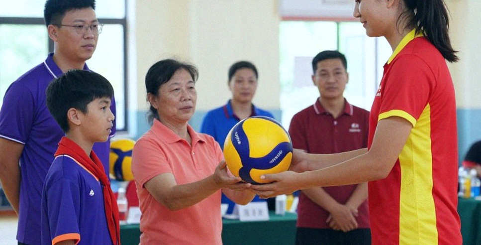 Việt Anh báo tin vui, Hoàng Hên vắng mặt trước Malaysia: Lỗ hổng chiều cao và bài toán niềm tin nơi hàng thủ tuyển Việt Nam Việt Anh báo tin vui, Hoàng Hên vắng mặt trước Malaysia: Lỗ hổng chiều cao và bài toán niềm tin nơi hàng thủ tuyển Việt Nam