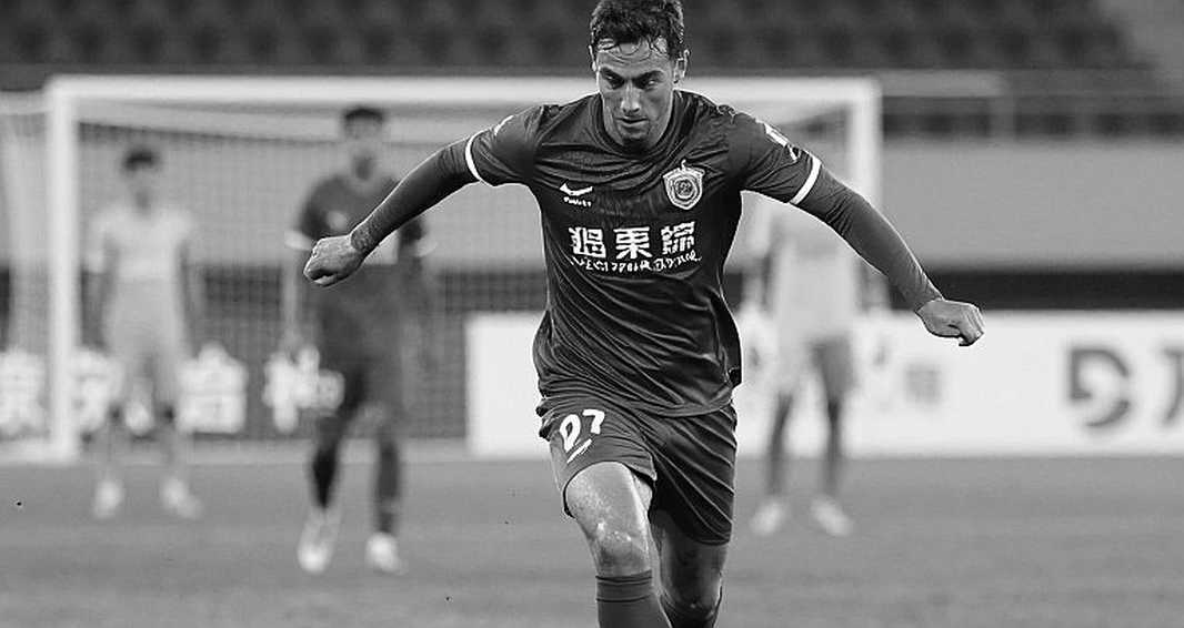 Việt Nam ở Jakarta: Chiếc găng tay quyết định và tấm vé play-off hạng ba Việt Nam ở Jakarta: Chiếc găng tay quyết định và tấm vé play-off hạng ba
