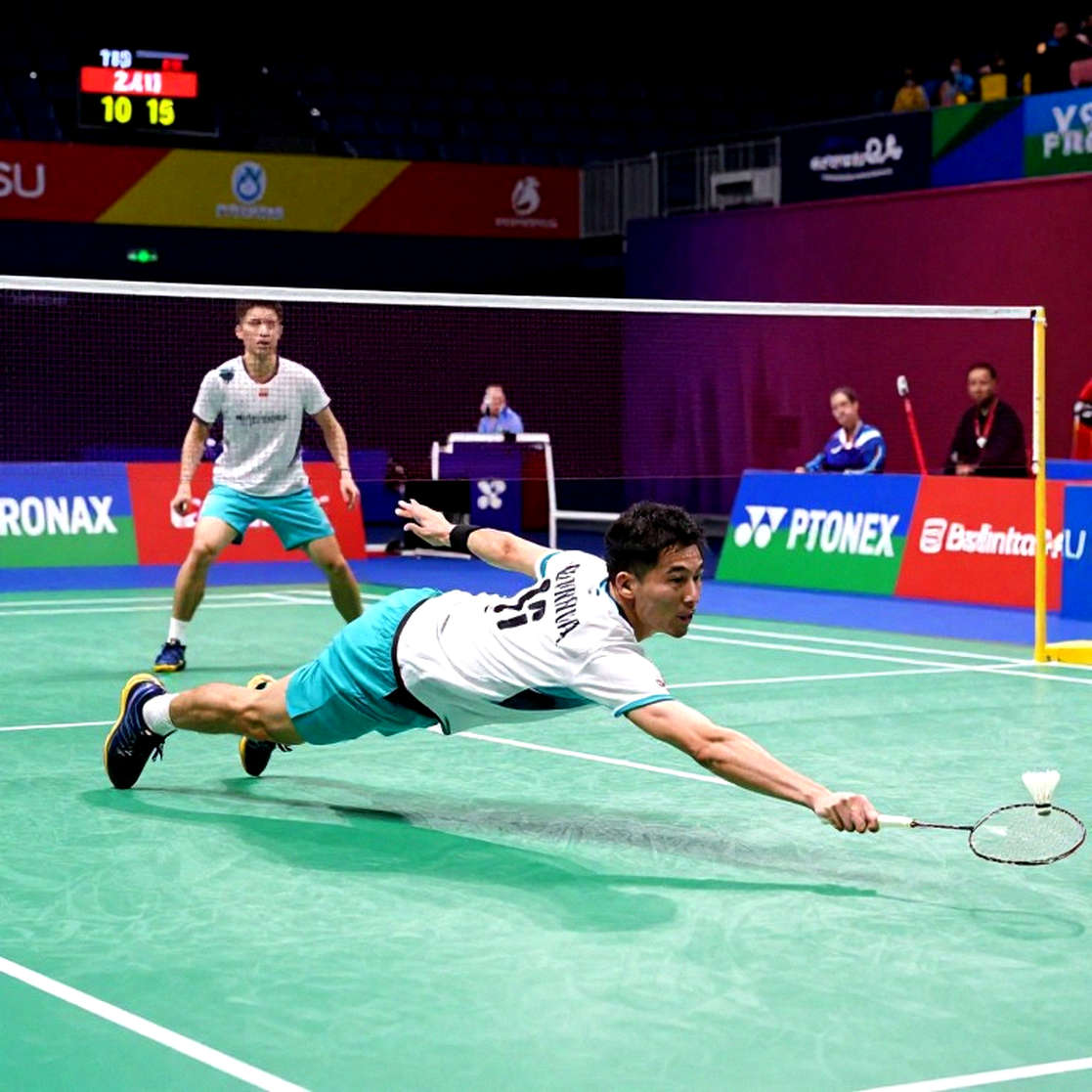 Alwi Farhan học bài từ Momota trước Asian Games 2026: ánh đèn truyền tay và khoảng trống dữ liệu Alwi Farhan học bài từ Momota trước Asian Games 2026: ánh đèn truyền tay và khoảng trống dữ liệu