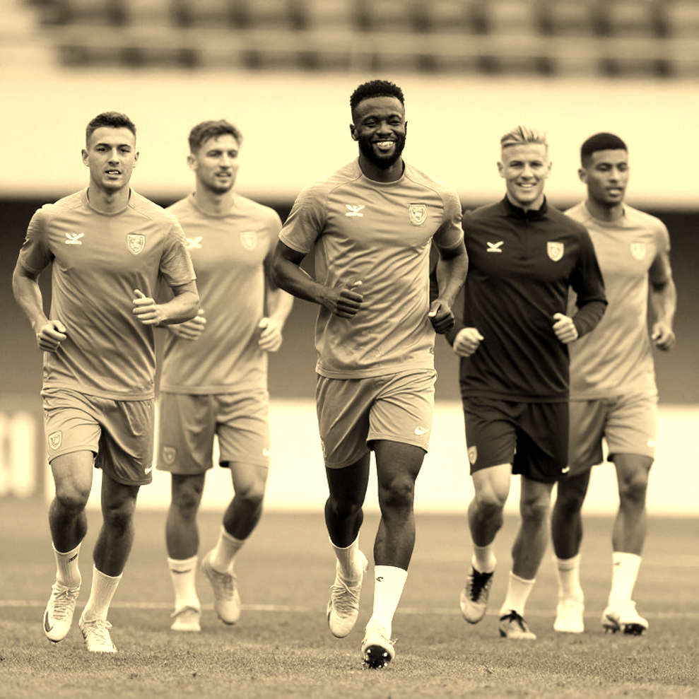 Man City, 900 triệu bảng và hạn chót thứ Sáu: Khi bảng cân đối trở thành sân đấu
