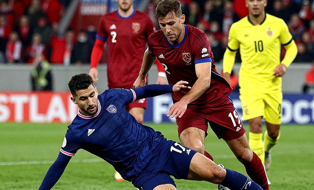 Malaysia hạ Việt Nam 1-0 sau 12 năm: Bốn trận sạch lưới và giới hạn của một mẫu dữ liệu