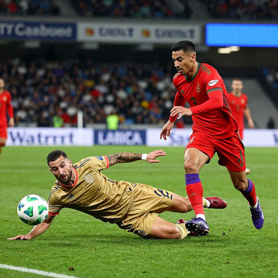 The Transfer Window and the Real-Age Equation: When Bone Charts Expose Million-Euro Deals
